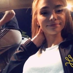 Meet your Posher, Carli